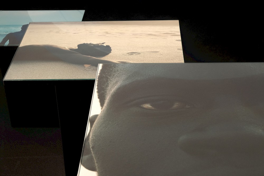 Ausstellungsansicht, Undulating Currents