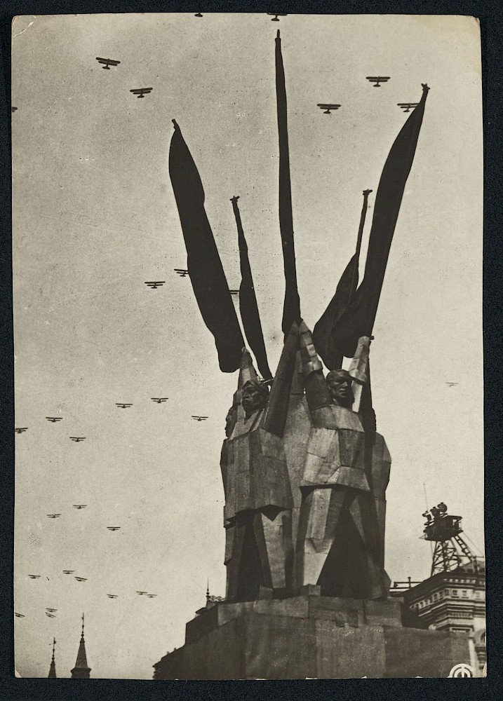 Konvolut Sowjetunion (F/SU), Moskau und Umgebung 1931–37, Rücks. Bez.: Moskau 1.Mai 1932 (Sojusfoto)